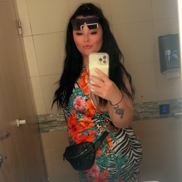 Meet your Posher, Taylor! - Picture 9 of 9